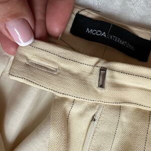 VS Moda International.❤️ Dress wool pants. Size 2.